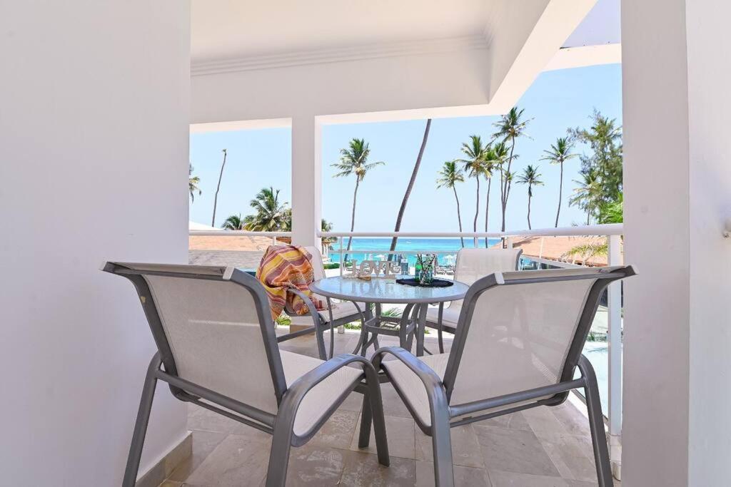 Fantastic Beachfront 2 Bedroom Punta Cana Exterior foto